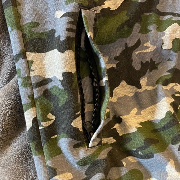 Men’s XL 2 piece Museum Outfit - Picture 5 of 7